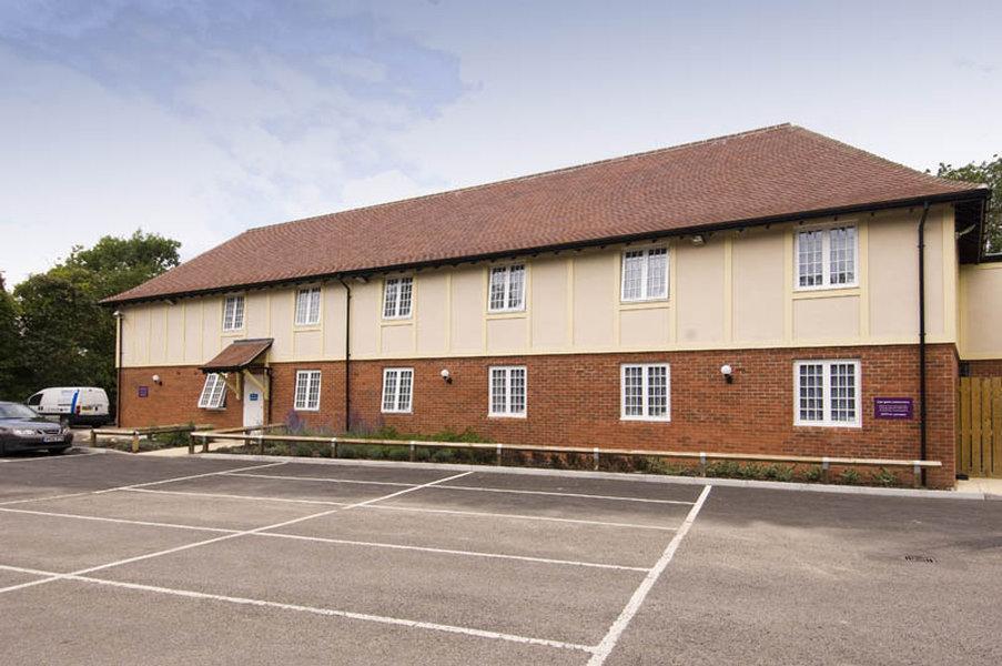 Premier Inn Lymington Exterior photo